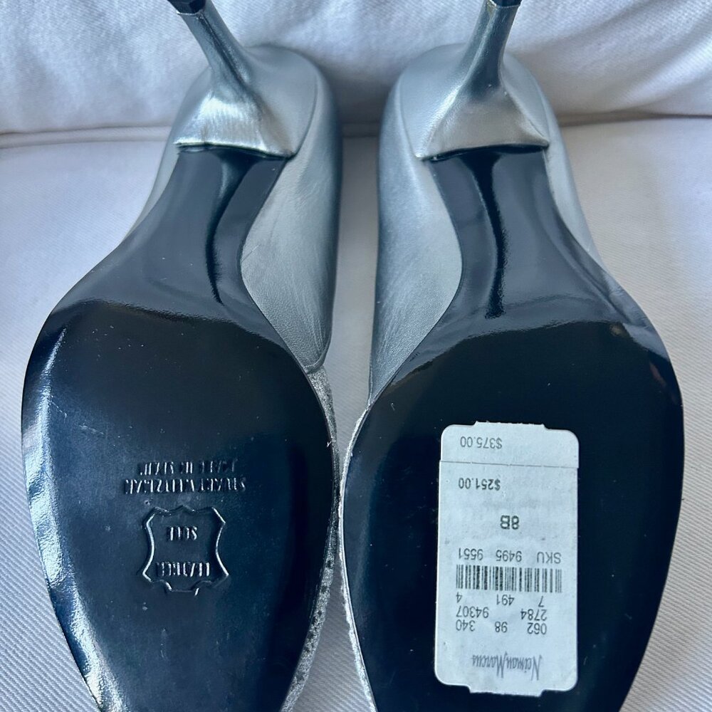 STUART WEITZMAN Silver Heels PEEPTOE PUMPS "CHANTELLE" SWISS LACE Size 8M - Picture 9 of 11